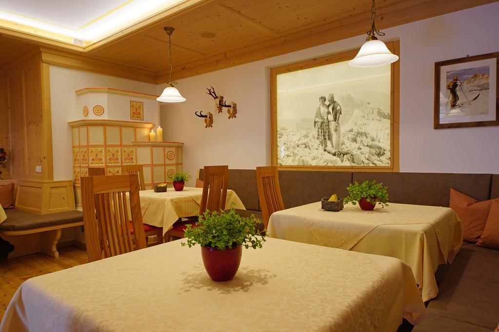 Garni Tofana Hotel Corvara In Badia Exterior photo
