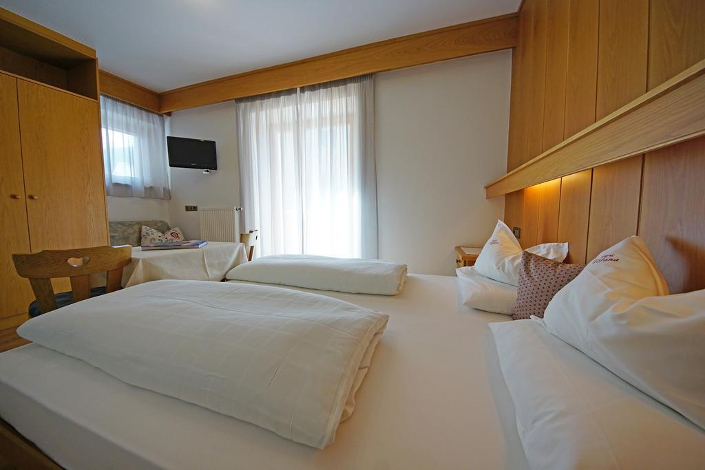 Garni Tofana Hotel Corvara In Badia Exterior photo