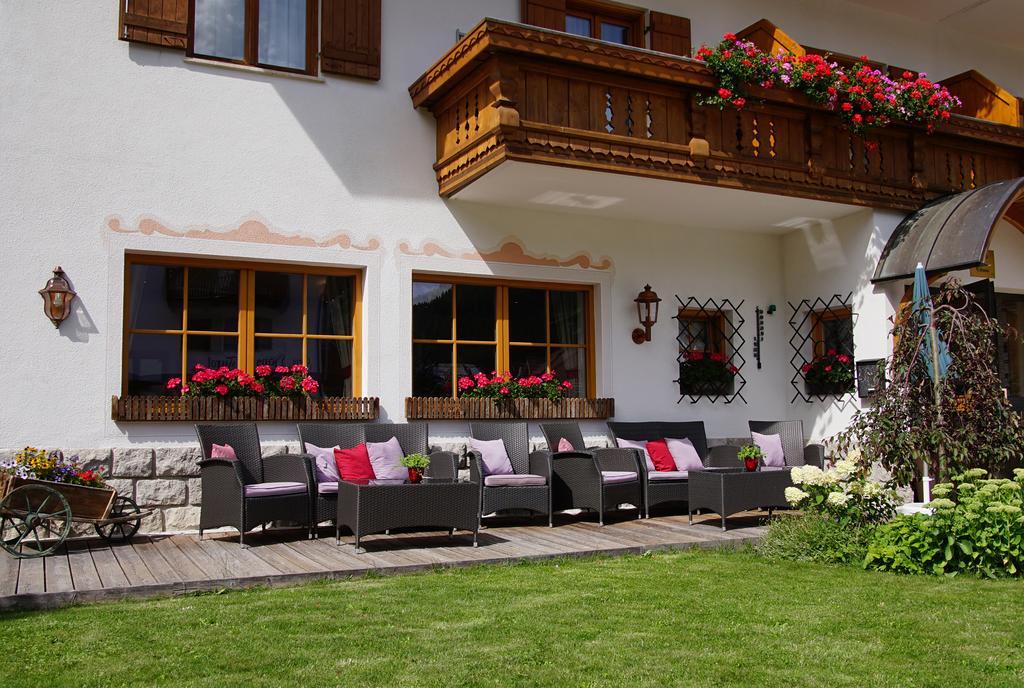 Garni Tofana Hotel Corvara In Badia Exterior photo