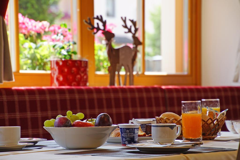 Garni Tofana Hotel Corvara In Badia Exterior photo