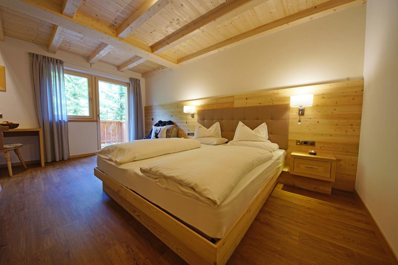 Garni Tofana Hotel Corvara In Badia Exterior photo