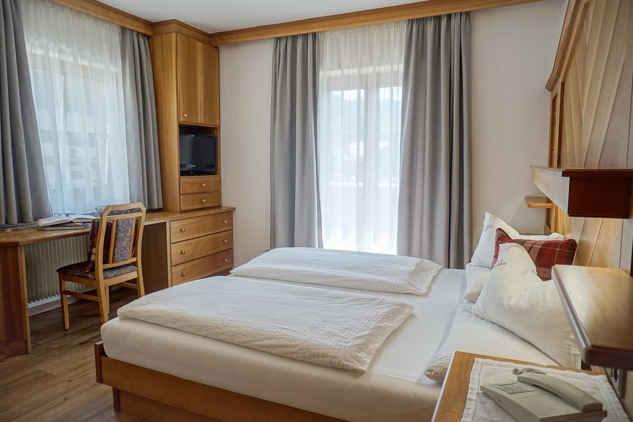 Garni Tofana Hotel Corvara In Badia Exterior photo